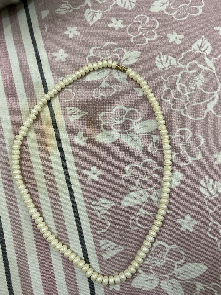 cream white Pearl beeds neck piece
