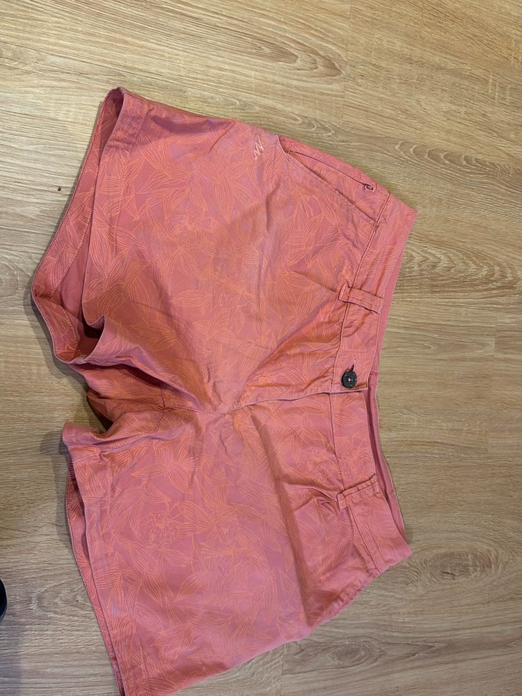 Coral Shorts From Decathlon