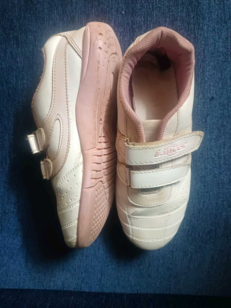 Sports Shoes
