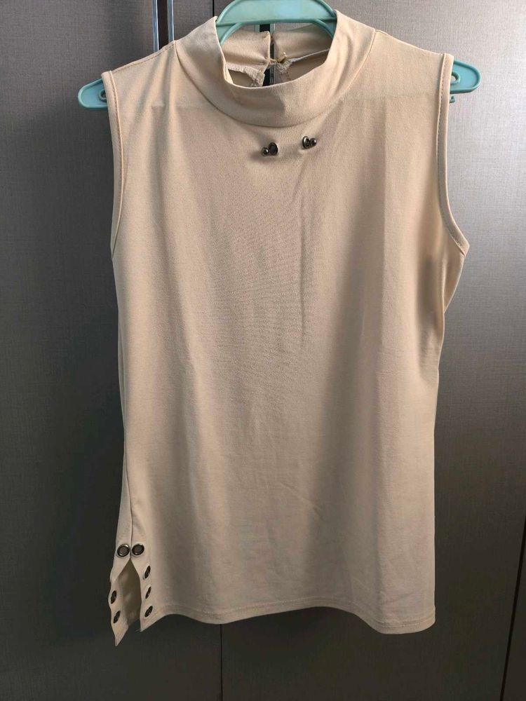Sleeveless Mock Neck Top