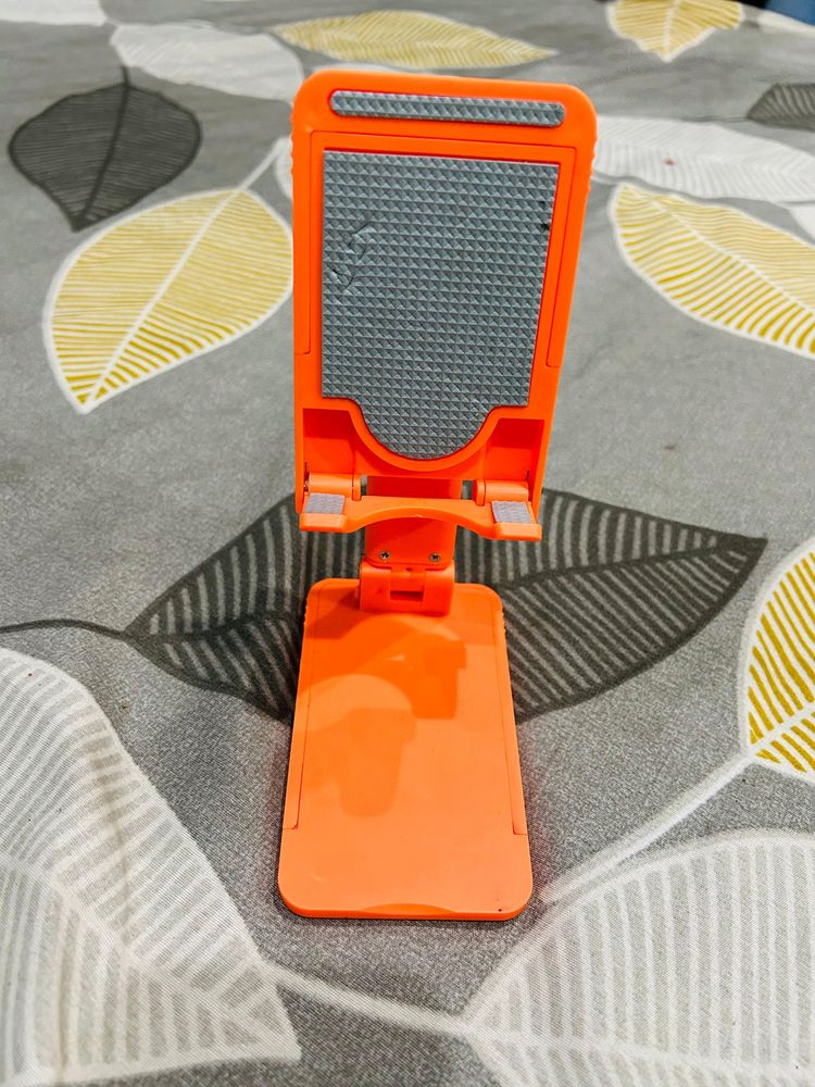 PORTABLE MOBILE STAND