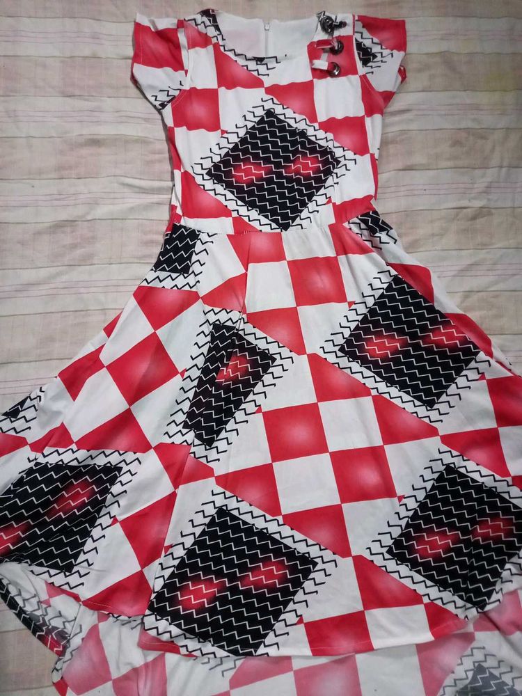 Combo Of Funky Checkered Dress And Pant