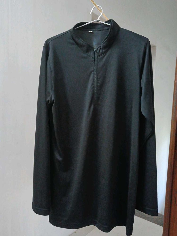 Black Long Sleeve T-Shirt Used For Suits