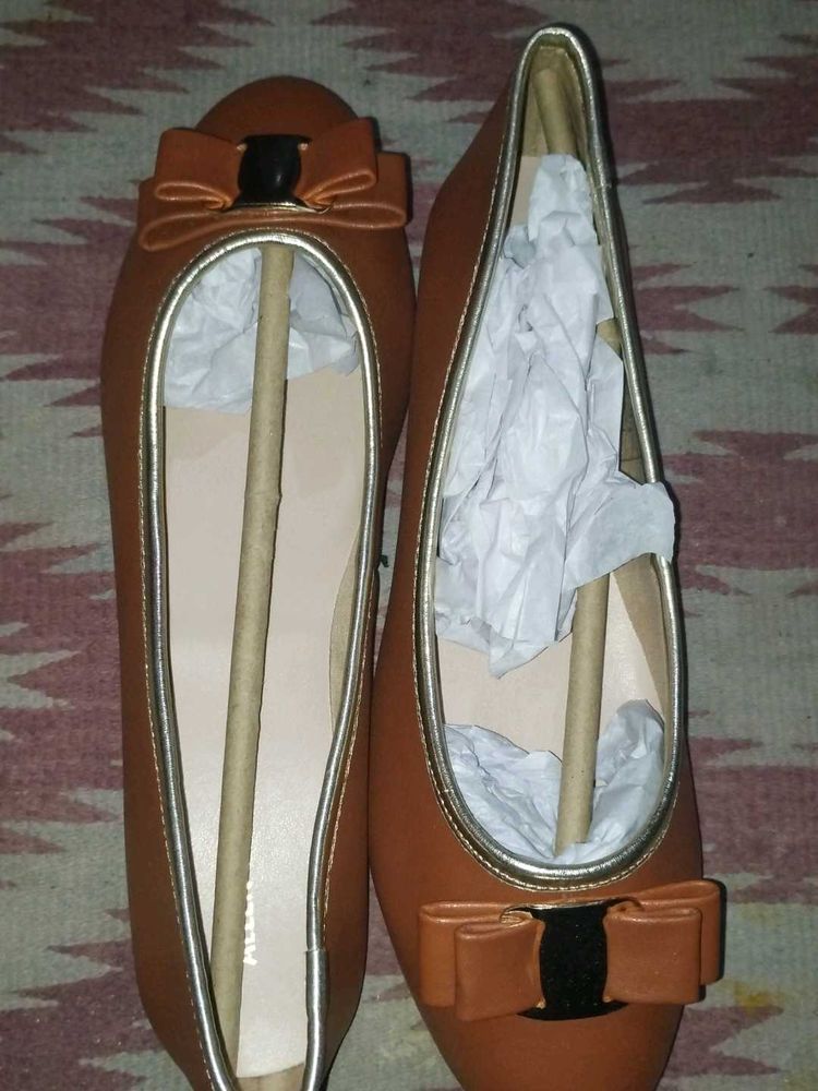 Women Brown Ballerinas