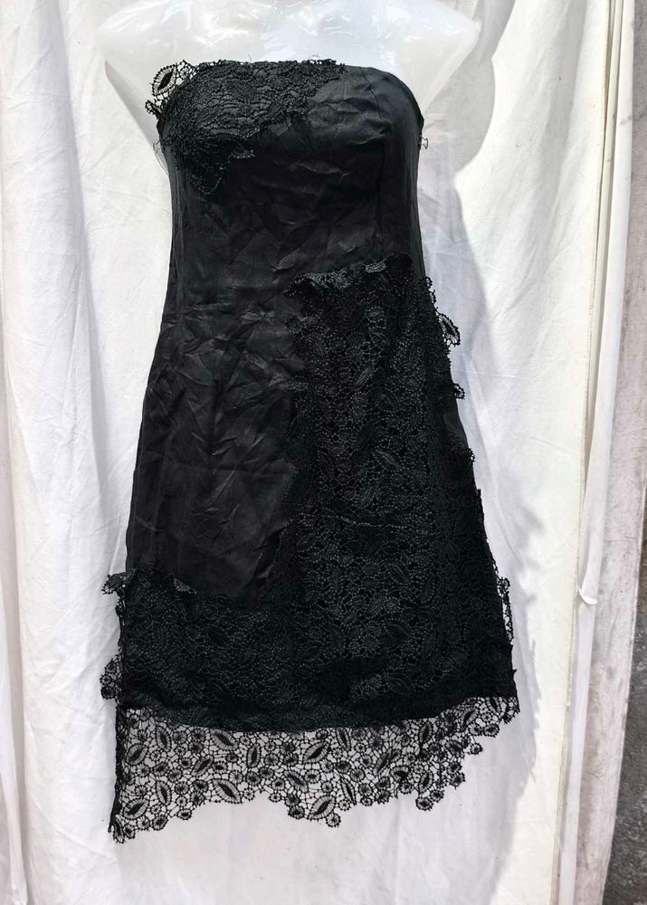 20211. Black Lace Party Dress