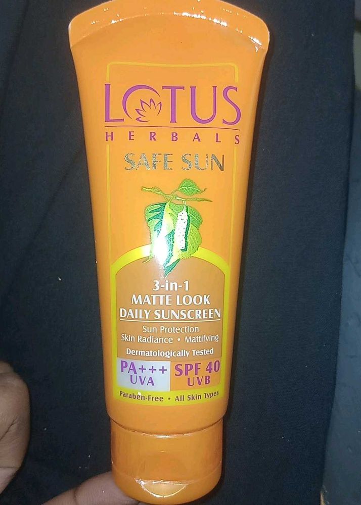 Lotus Matte 3 In 1 Sunscreen