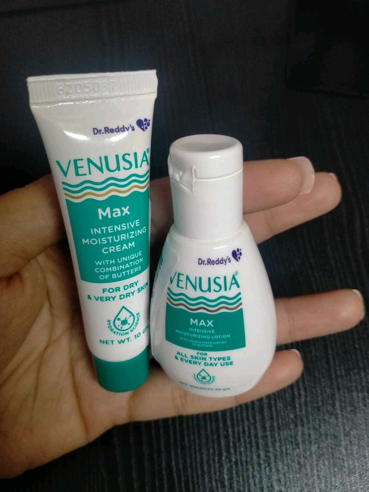 Venusia Max Moisturizing Cream