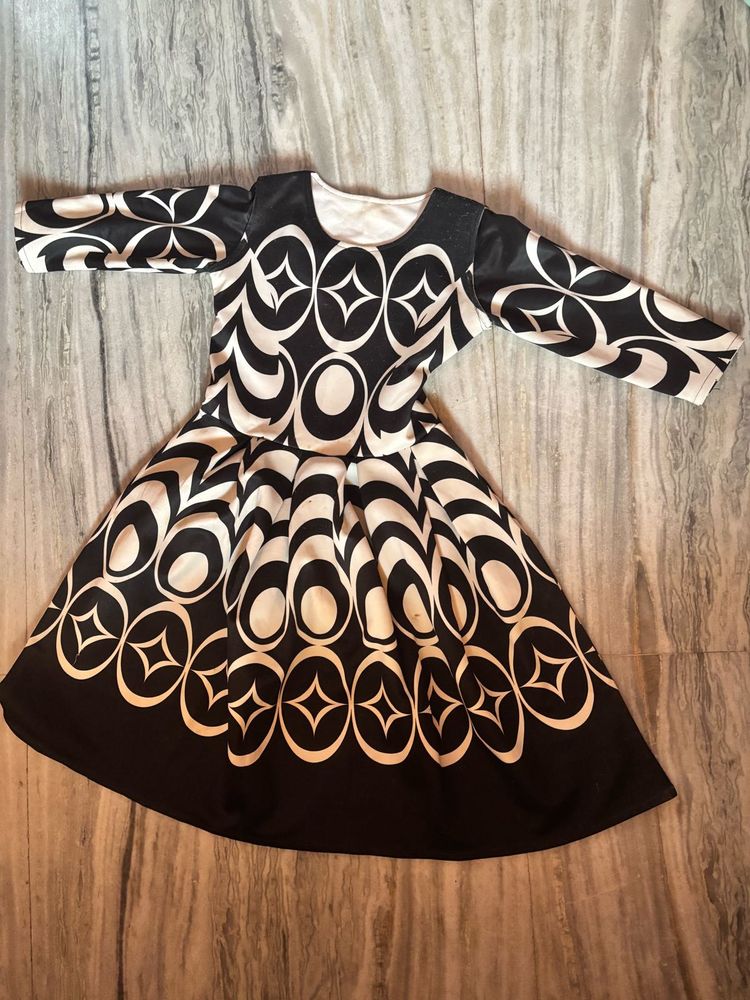 Girls&#39; Black &amp; White Dress