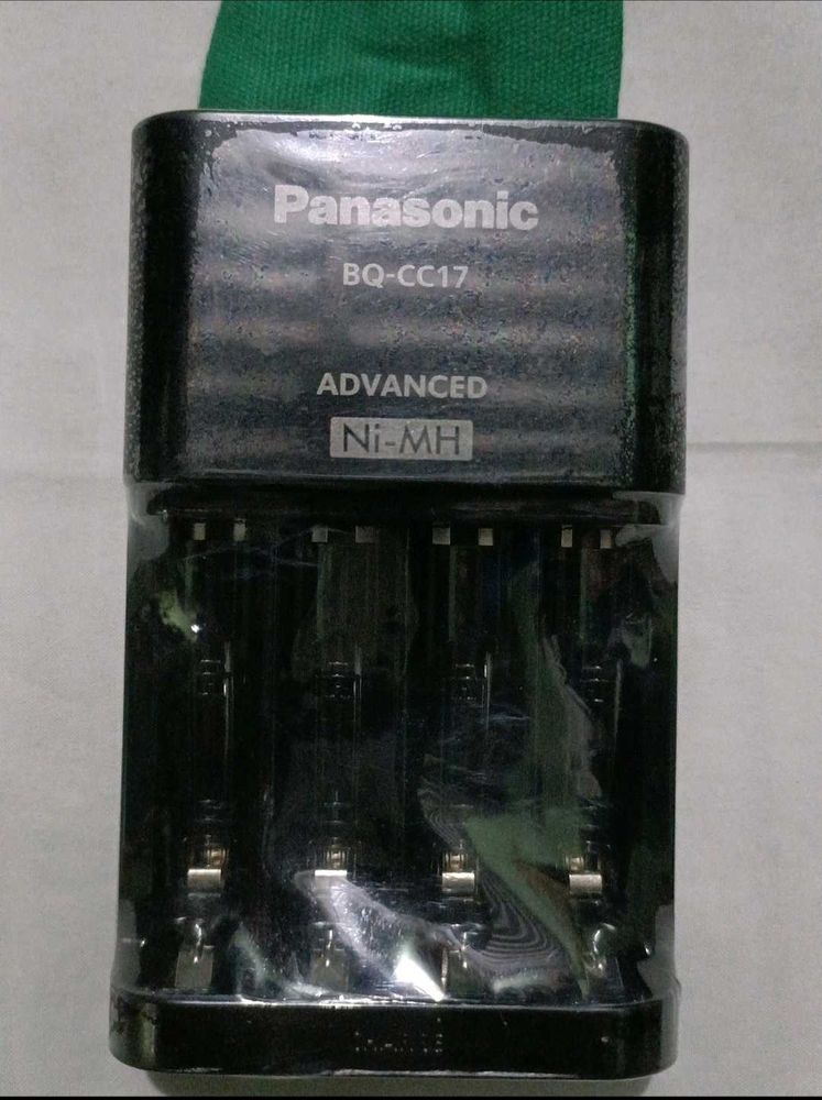 Panasonic BQ-CC17 Cell Battery Charger