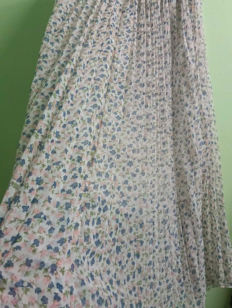 Floral Pleated Skirt