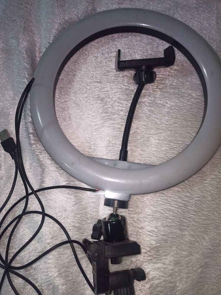 Ring light