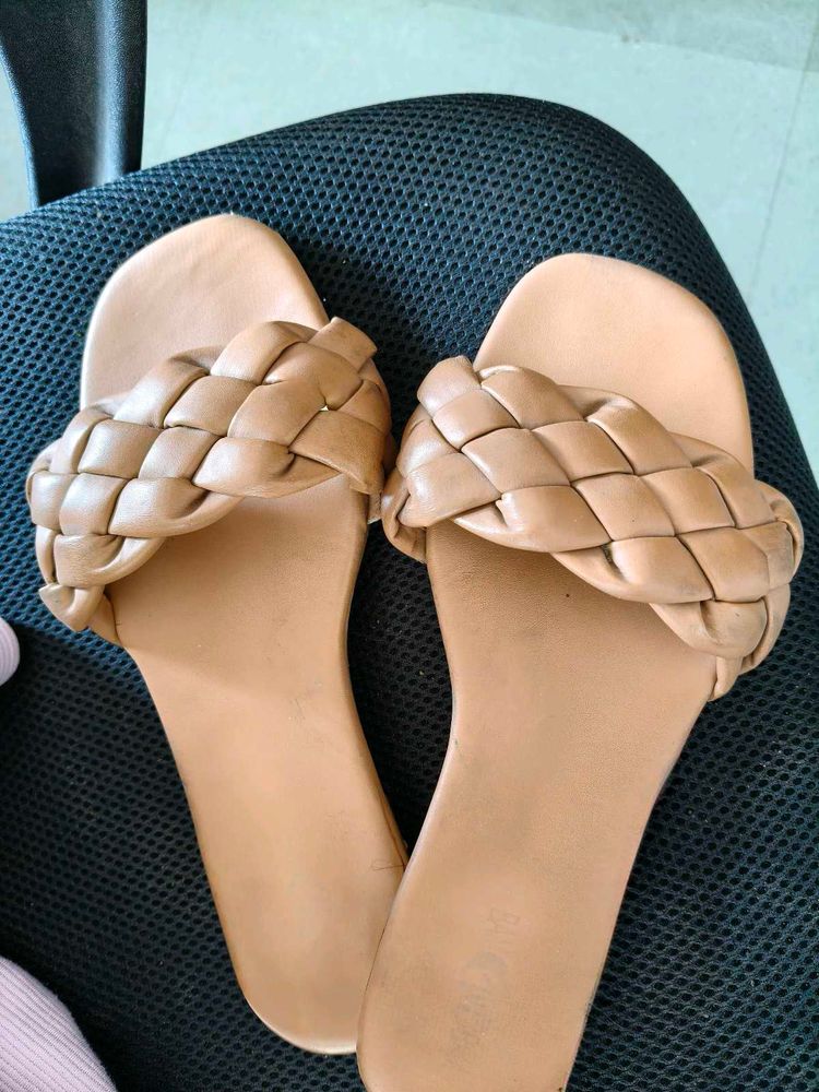 Braided Detail Flat Sandals