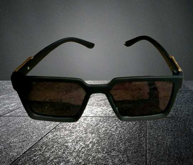 Stylish Black Square Sunglasses