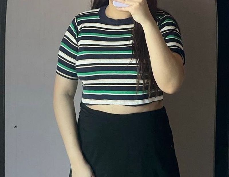 🦋🦋Strip Crop Top