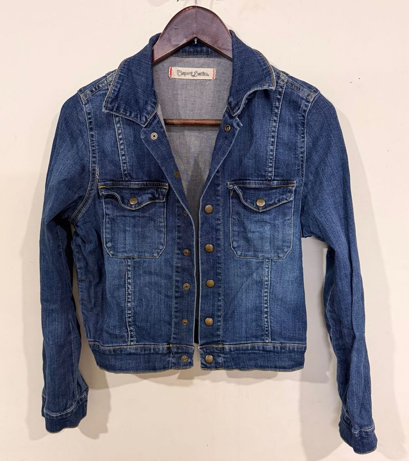 Denim Jacket (Washed blue)