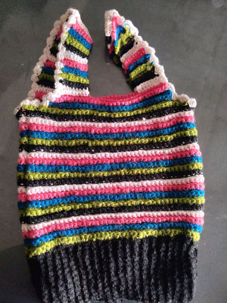 #crochet #handmade #sleevless #sweater. #babys