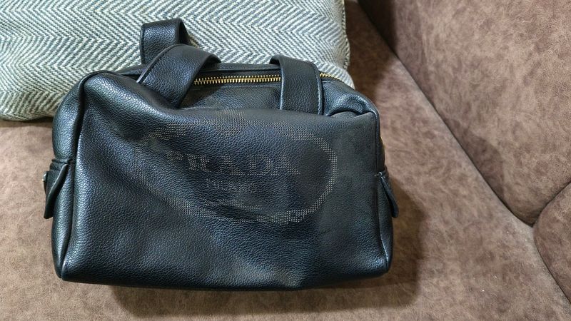 Parada Sling Bag First Copy