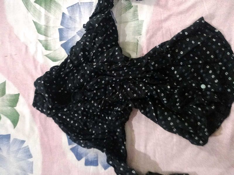 Cute Black Shirlt🖤