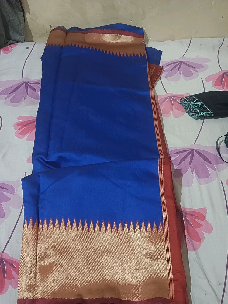 Royal Blue 🔵 And Maroon Light Weight Saree