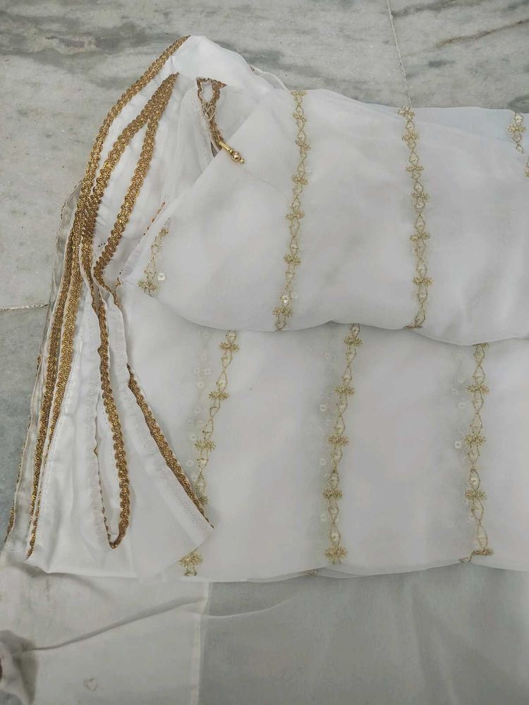 White Saree With False, It&#39;s New