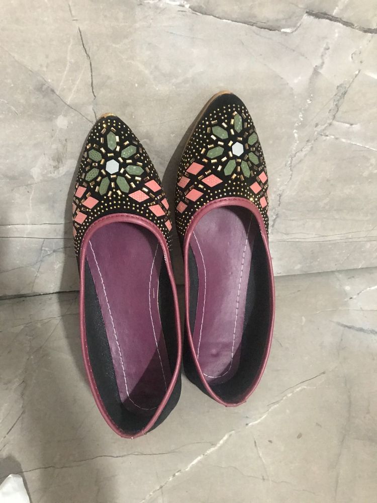 Embroidered Casual Shoes