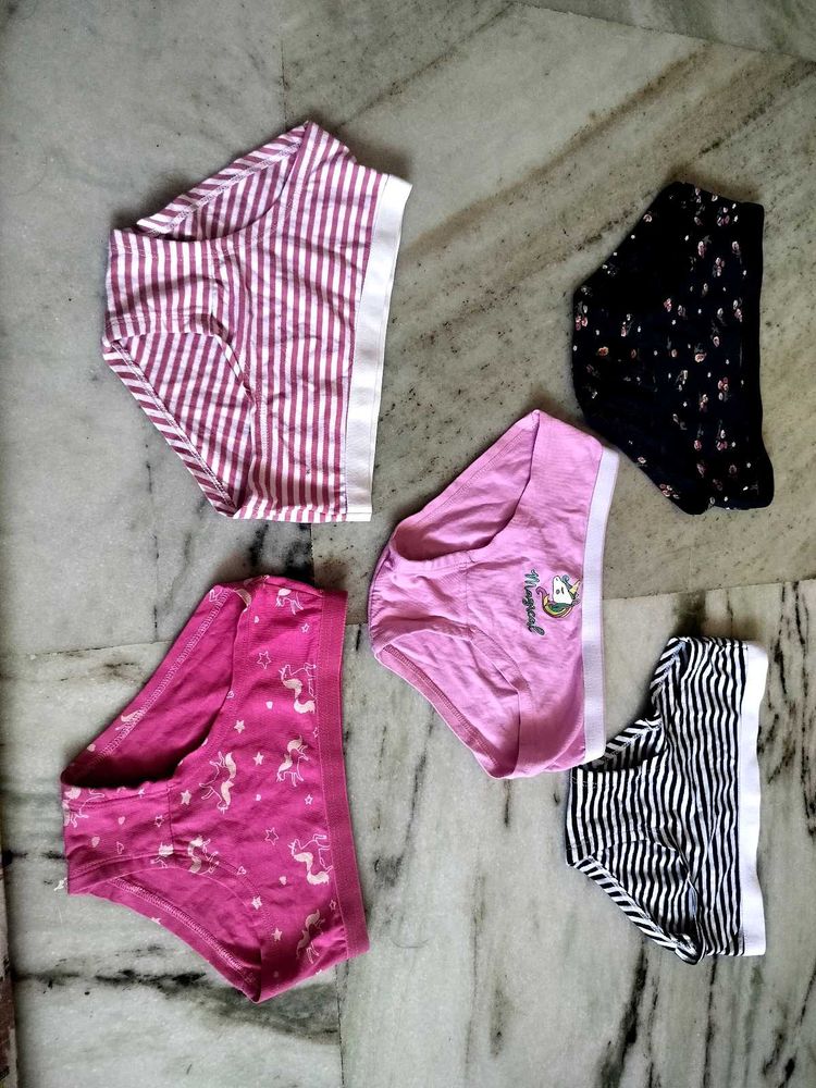 Girls&#39; Underwear Combo of 5