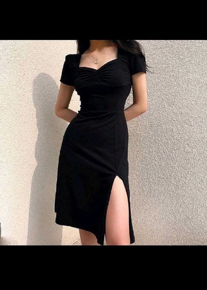 SAVANA BLACK KNEE LENGTH SLIT DRESS💗✨️