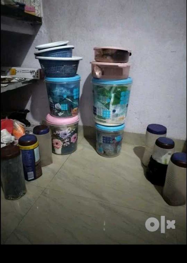 Plastic kitchen containers