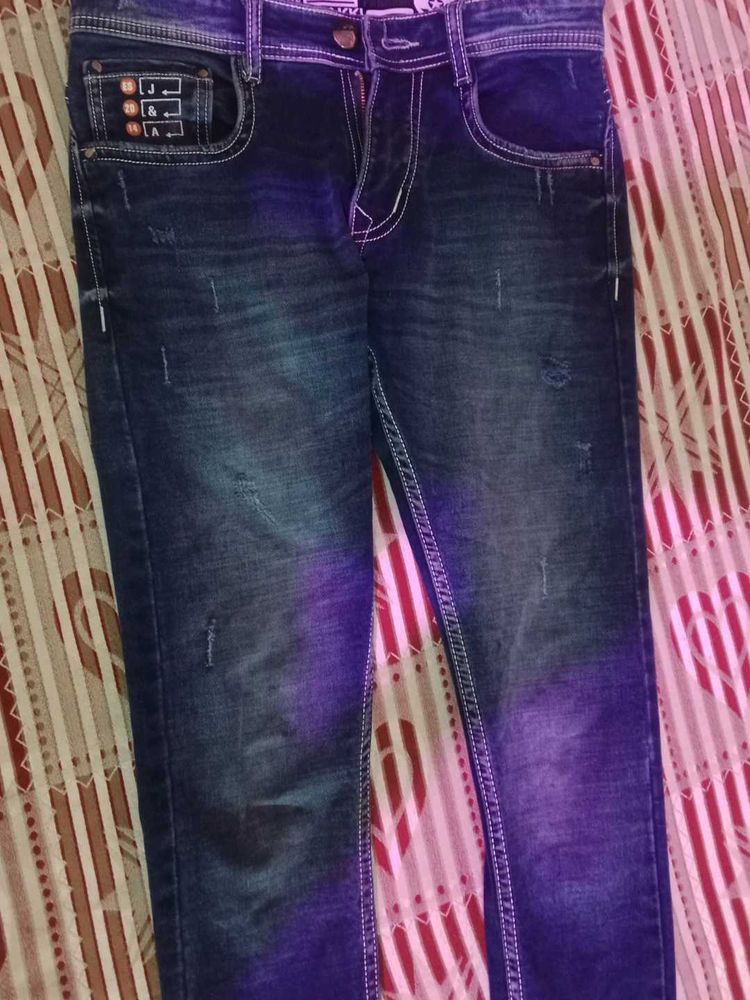 I Am Selling A Skinny Jeans