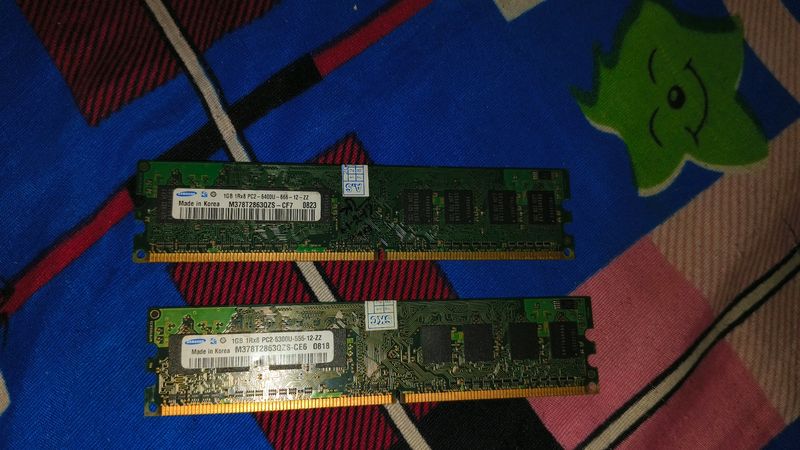 Samsung 2 RAM ( 1gb Each) ✅