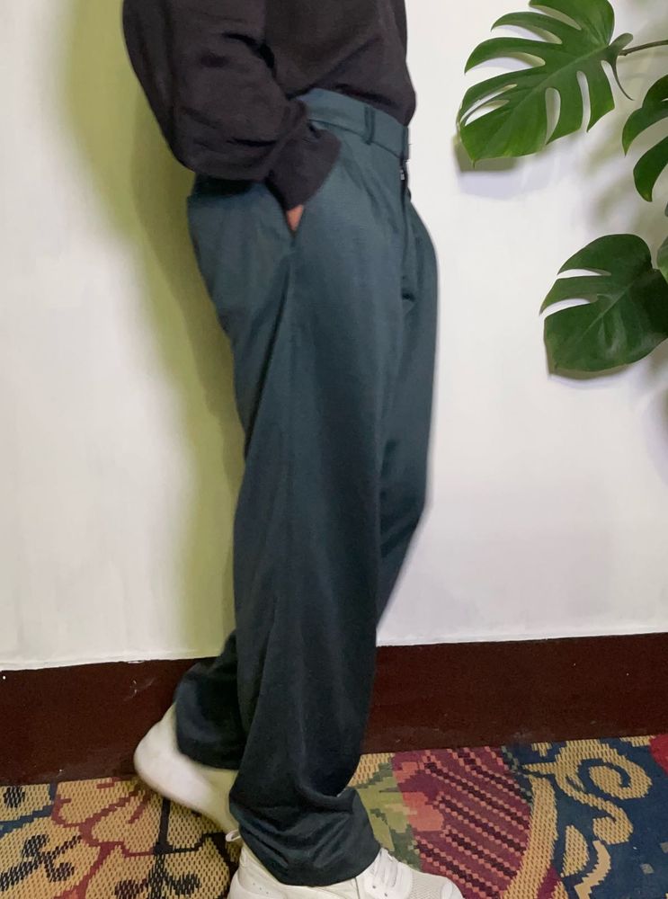 Classic Pleated Wide-Leg Trousers