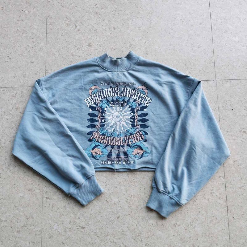 Chopped Sweatshirt 🧿🌷