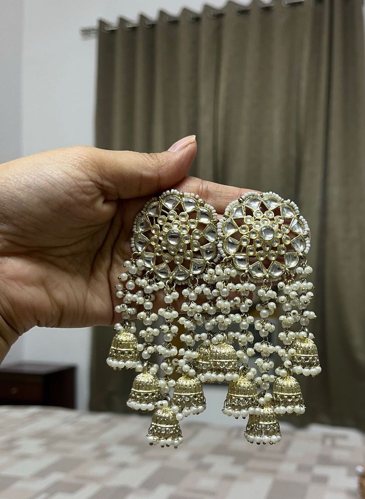 Gorgeous Kundan Jhumka Earrings