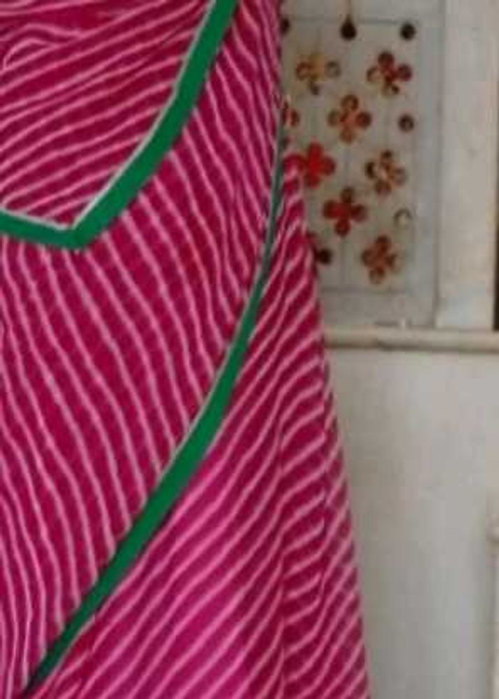 Floral print Leriya pink saree