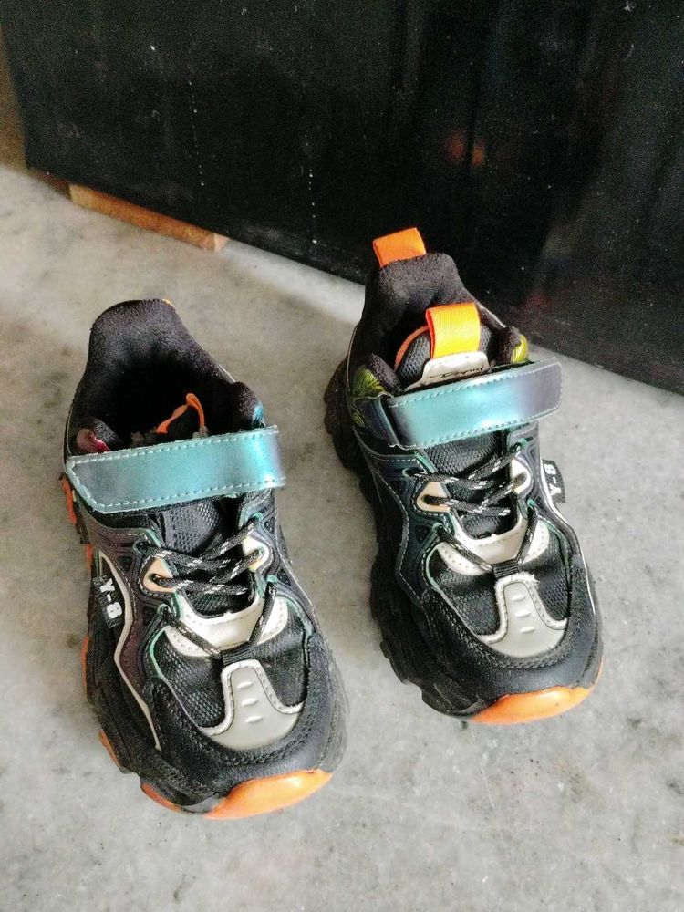 Kids' Black &amp; Orange Athletic Sneakers