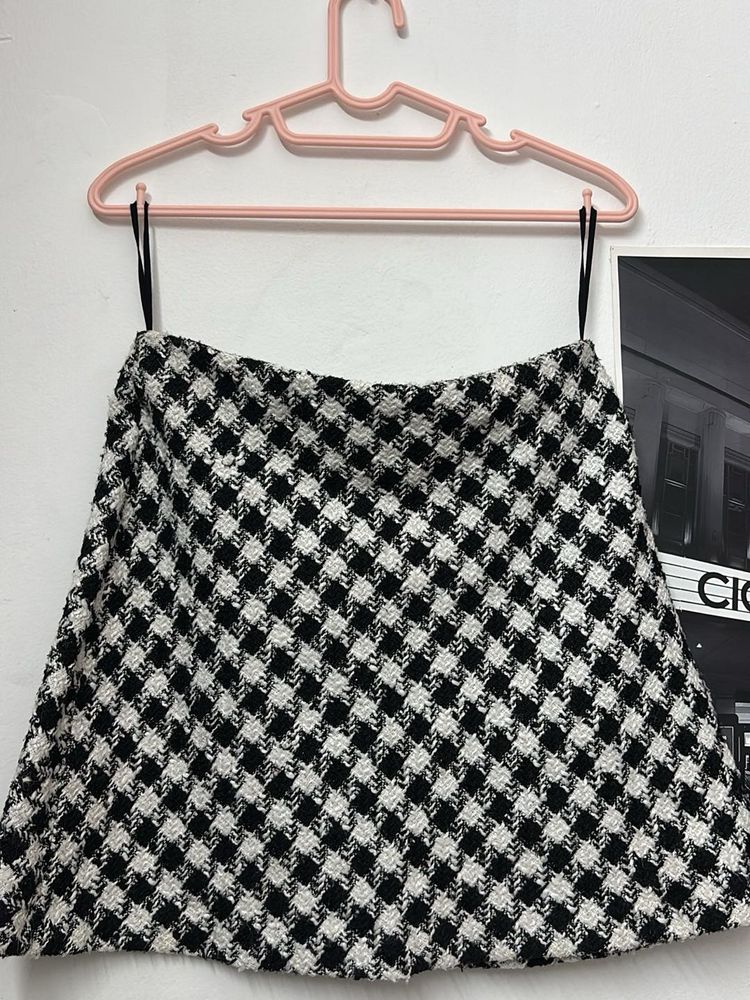 Houndstooth Mini Skirt