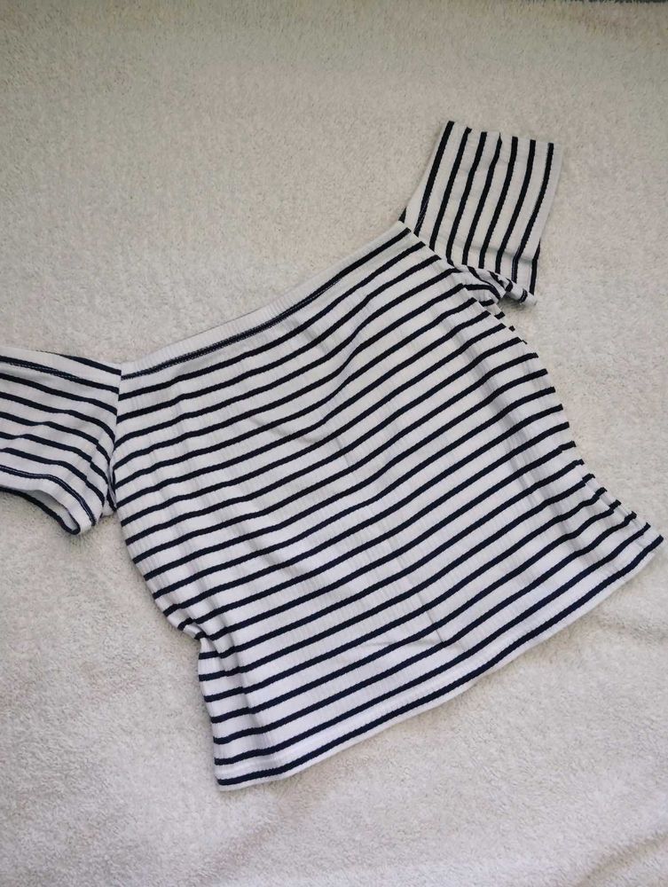 H&amp;M Striped Off-Shoulder Top