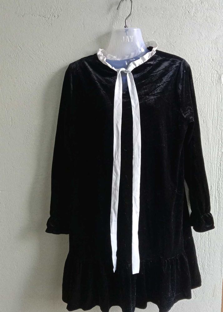 Black velvet dress