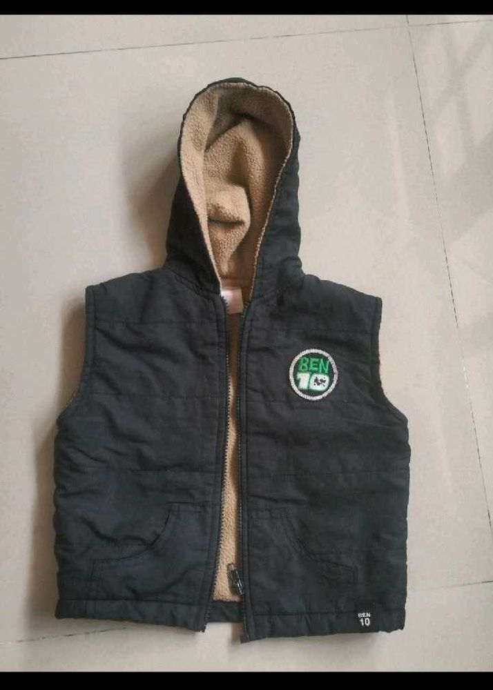 Ben 10 Kids' Black Sleeveless Jacket