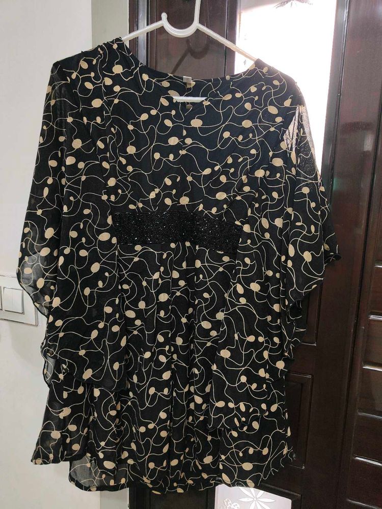 Elegant Black &amp; Cream Tunic