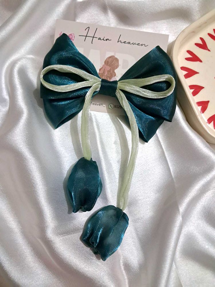 Tulip Bow Clip