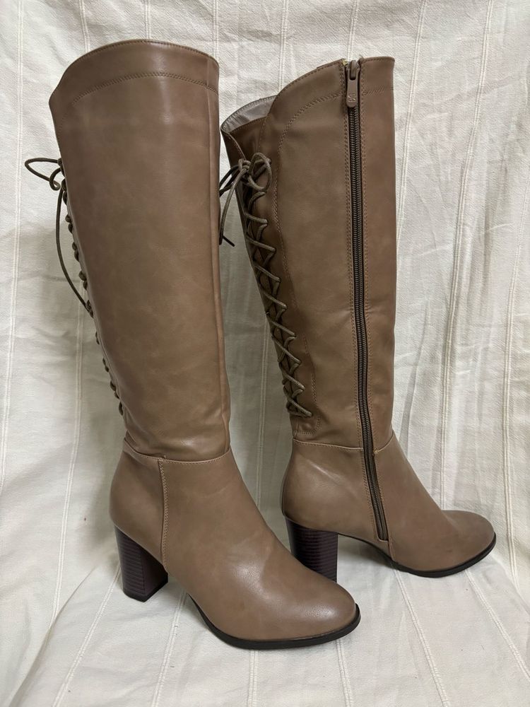 LEATHER LACE BACK BLOCK HEEL HIGH BOOTS
