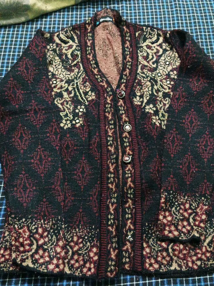 Elegant Patterned Cardigan