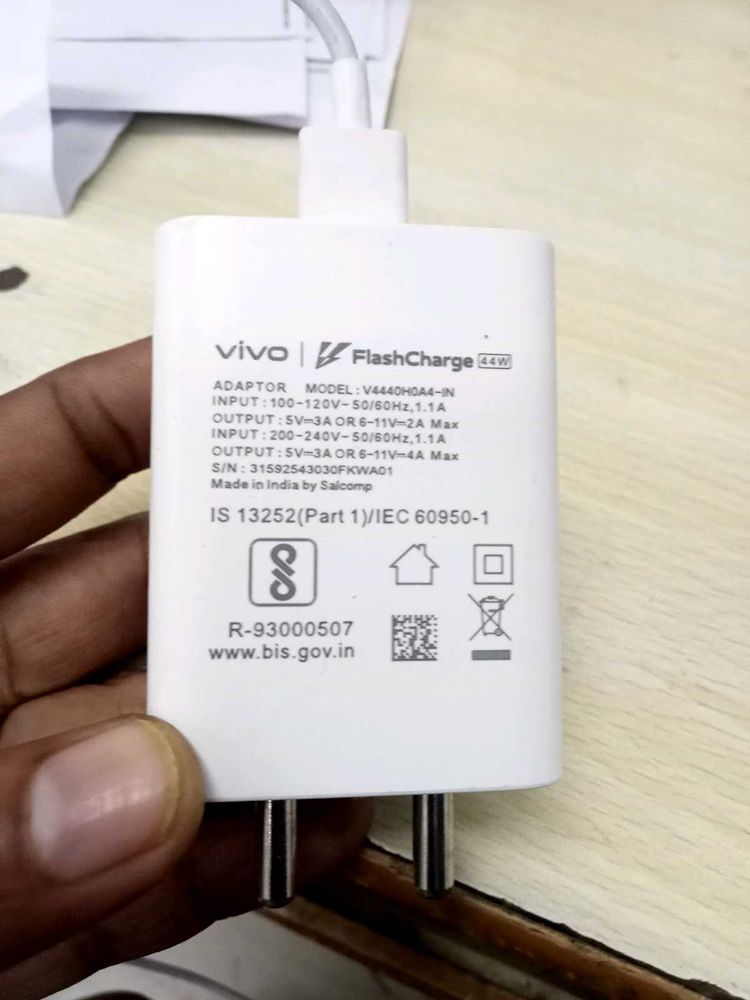 VIVO MOBILE CHARGER TYPE C NEW AND ORIGINAL