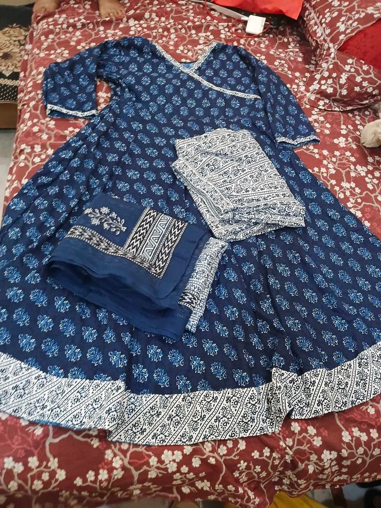 Blue and white combination 😍