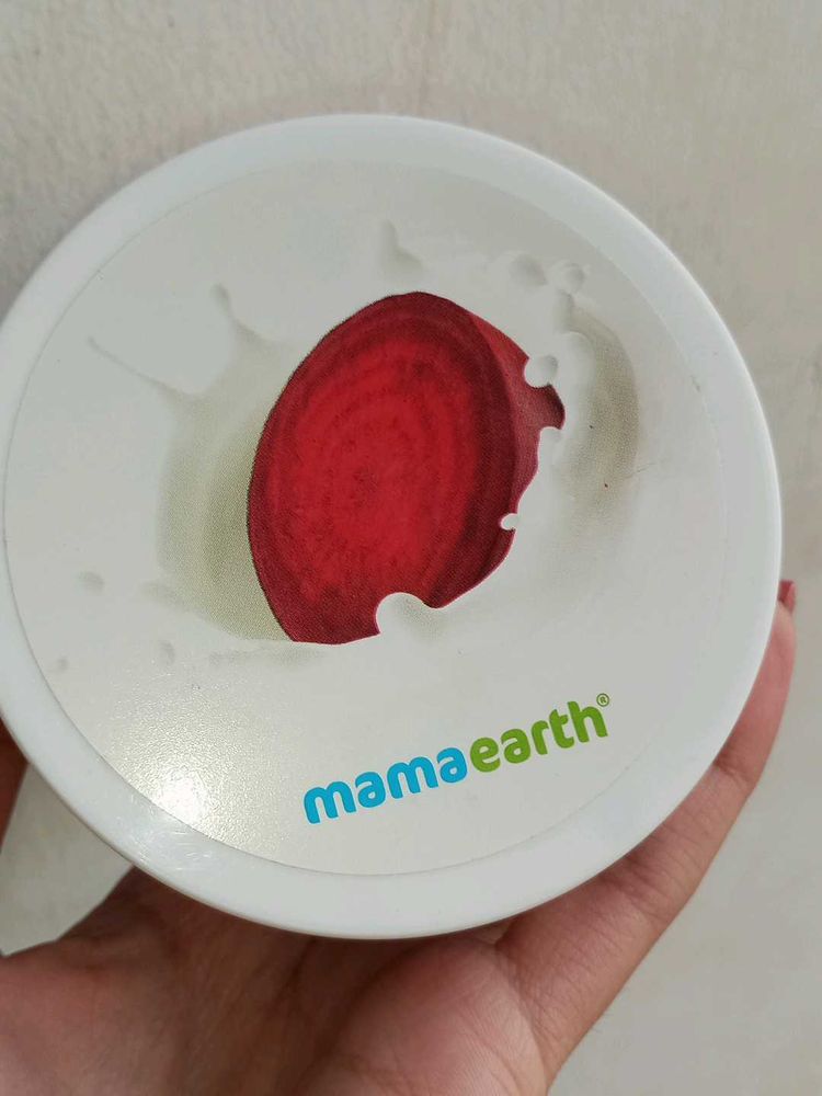 MamaEarth Beetroot Hydraful Light Moisturizing