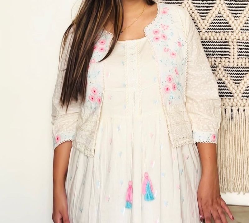 Floral Embroidered Kurta Set