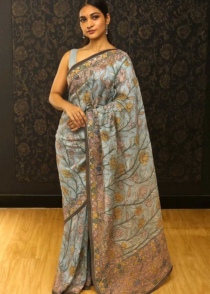 Office wear Elegant Floral Print Saree