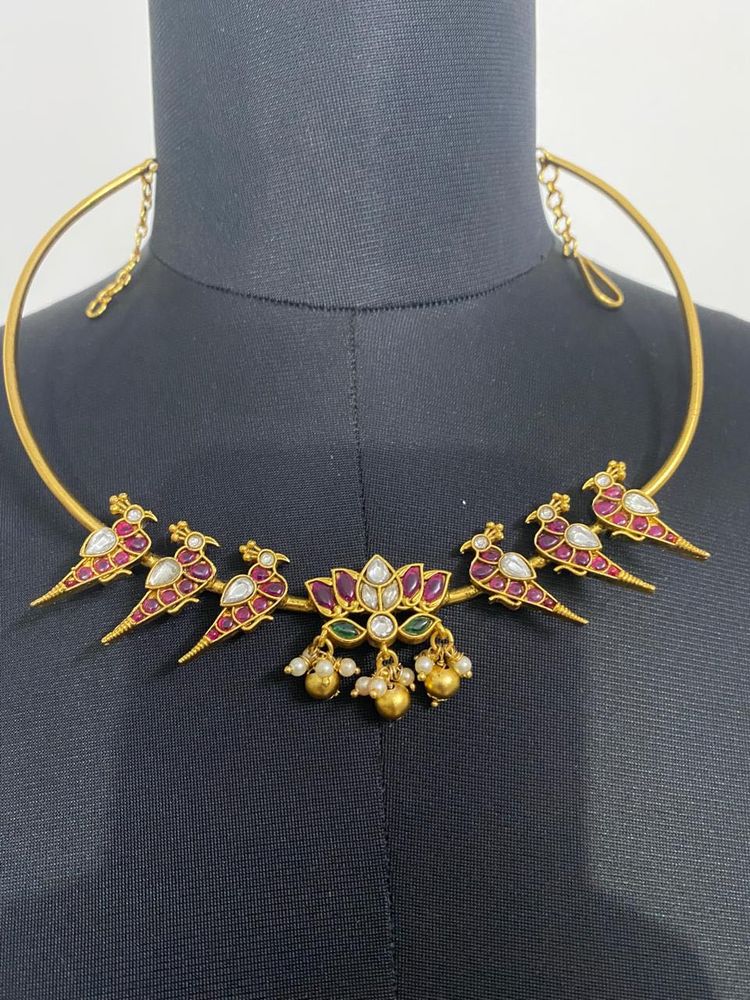 Pretty Kemp Stone Choker