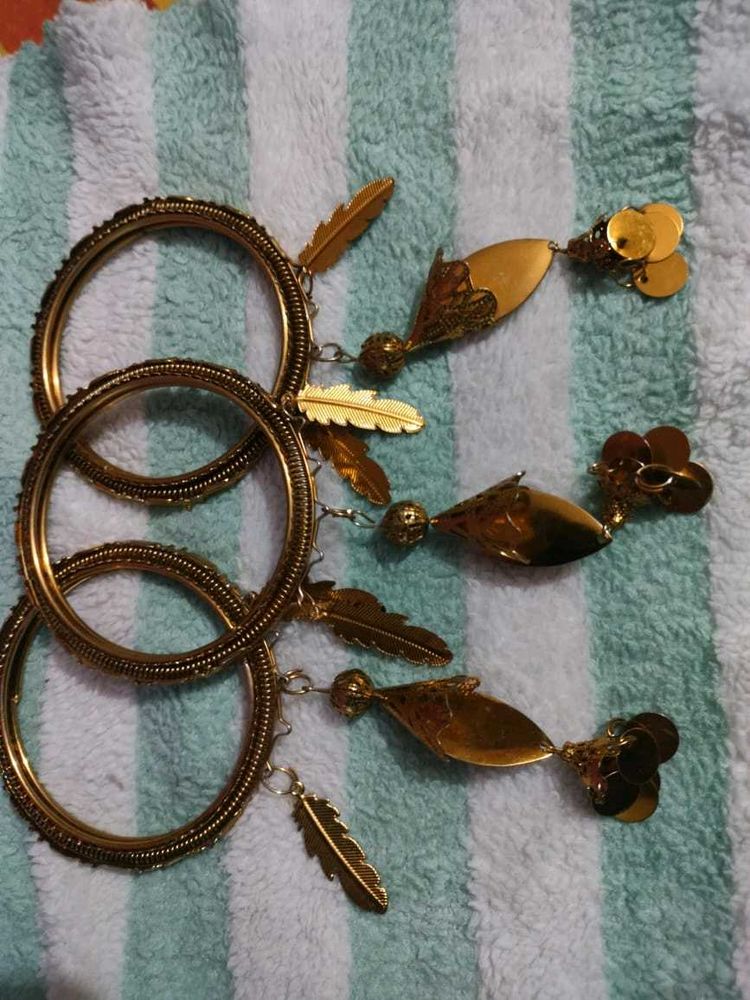 Traditional Gold-Tone Bangles with Jhumka &amp; Leaf D